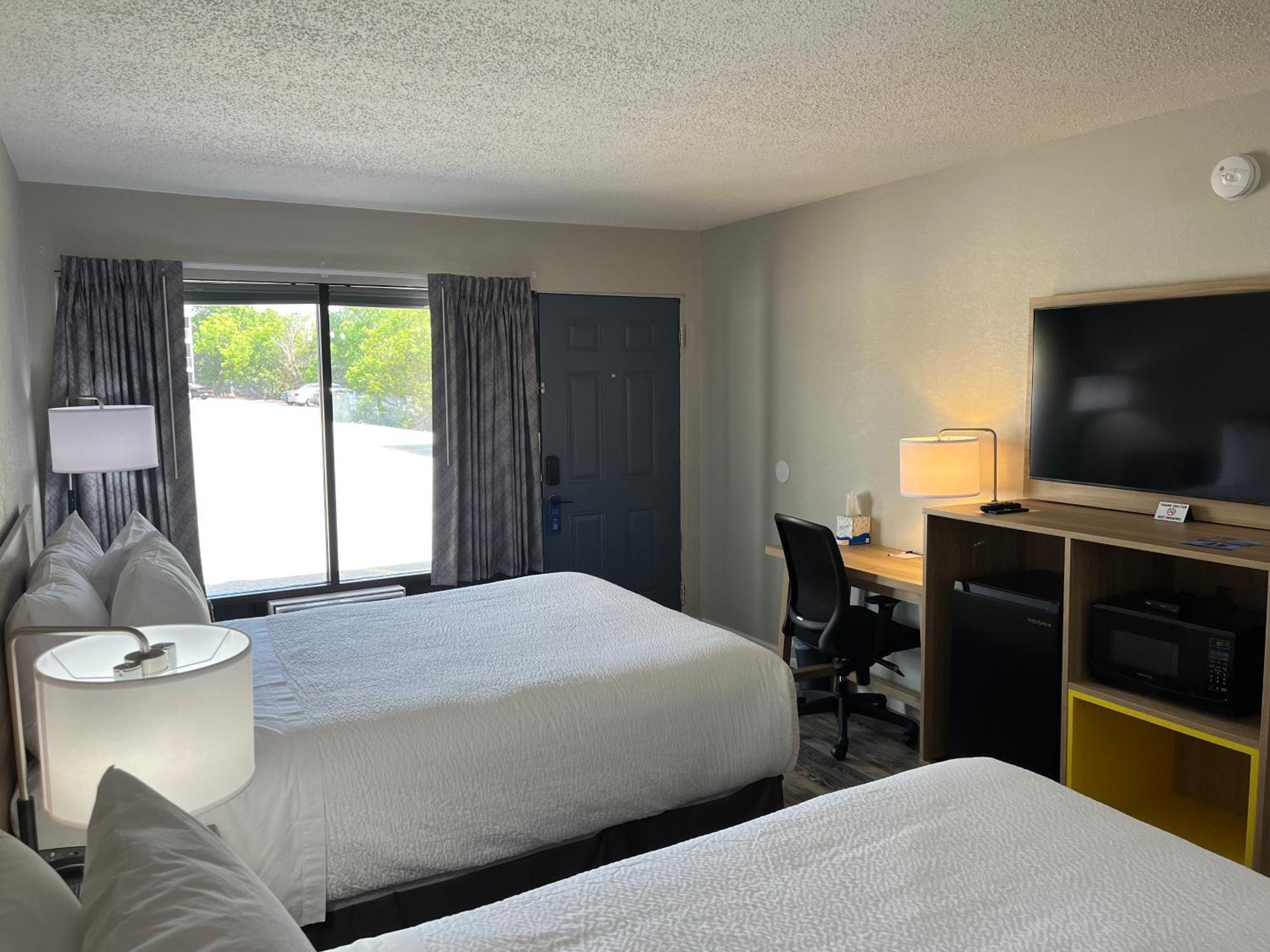 Days Inn By Wyndham Branson Ozarks Exterior photo